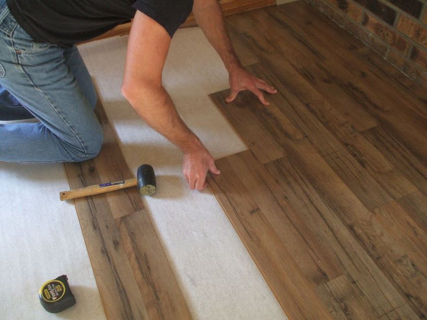 How To Choose Laminate Flooring1